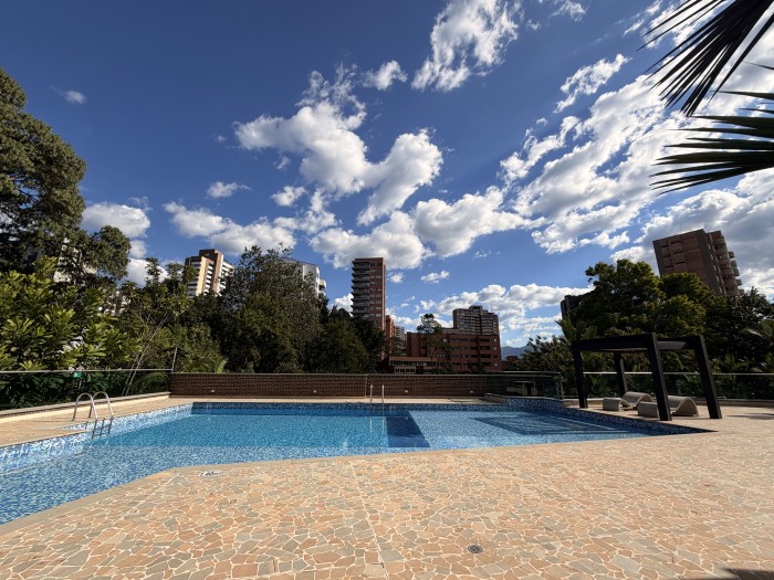 Apartamento en arriendo en El Poblado, Medellín · foto 12 de 24