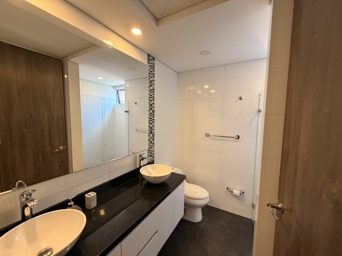 Apartamento en arriendo en El Poblado, Medellín · foto 7 de 24
