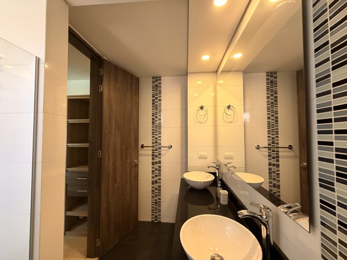 Apartamento en arriendo en El Poblado, Medellín · foto 6 de 24