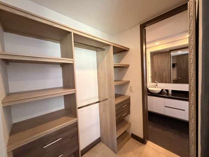 Apartamento en arriendo en El Poblado, Medellín · foto 5 de 24