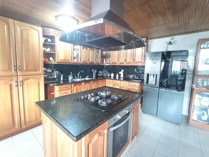 Casa de 6 alcobas en venta en Provenza, Bucaramanga, 341 m² · foto 5 de 24