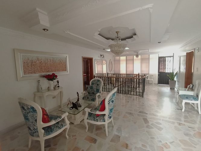 Casa de 6 alcobas en venta en Provenza, Bucaramanga, 341 m² · foto 8 de 24