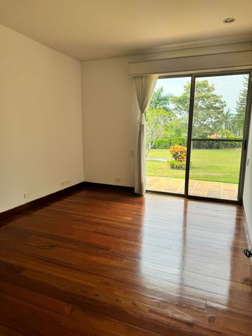 Casa de 3 alcobas en venta en Ciudad Jardin, Cali, 450 m² · foto 2 de 20