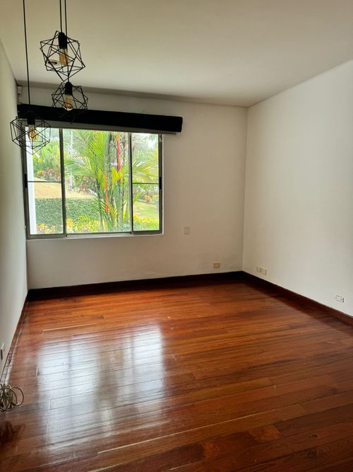Casa de 3 alcobas en venta en Ciudad Jardin, Cali, 450 m² · foto 5 de 20