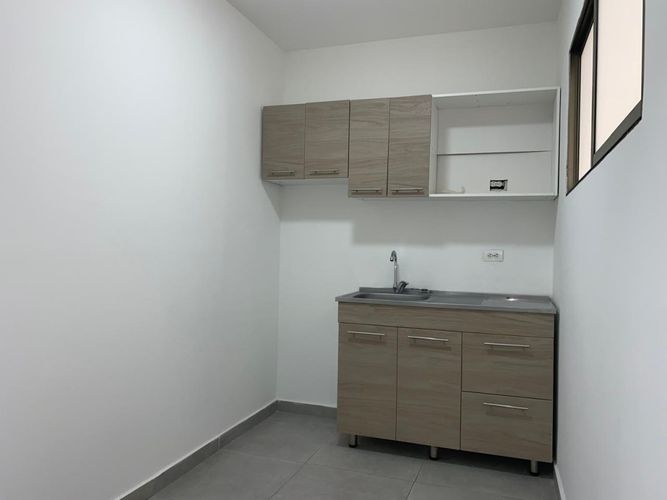 Oficina en arriendo en San Vicente, Cali, 120 m² · foto 8 de 16
