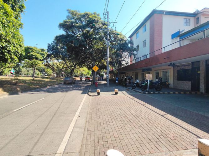 Apartamento de 3 alcobas en venta en Seminario, Cali, 82 m² · foto 2 de 19