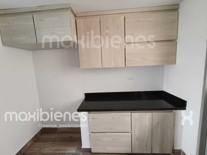 Apartamento de 3 alcobas en arriendo en El Salvador, Apartado, 75 m² · foto 3 de 24