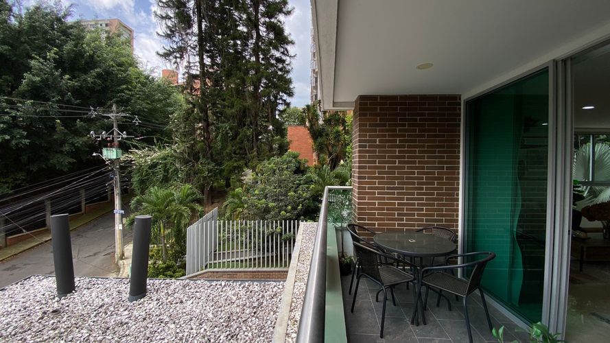 Apartamento de 3 alcobas en arriendo en Castropol, Medellín, 125 m² · foto 4 de 18