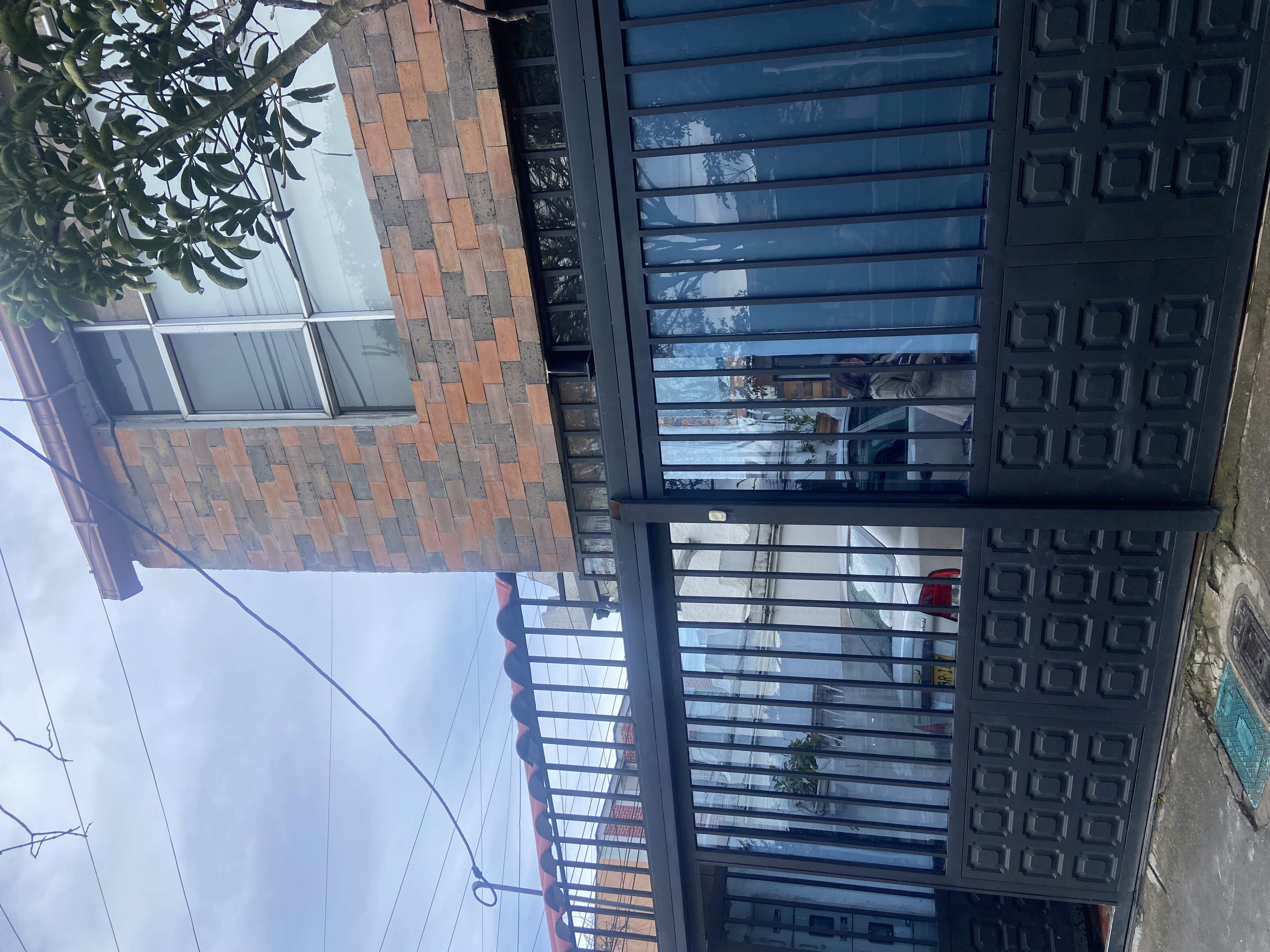 Casa en venta en Alamos, Bogotá · foto 2 de 15