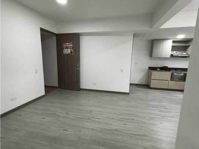 Apartamento de 3 alcobas en arriendo en Vía Las Palmas, Medellín, 80 m² · foto 2 de 24
