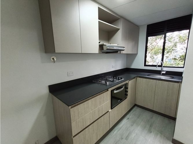 Apartamento de 3 alcobas en arriendo en Vía Las Palmas, Medellín, 80 m² · foto 8 de 24