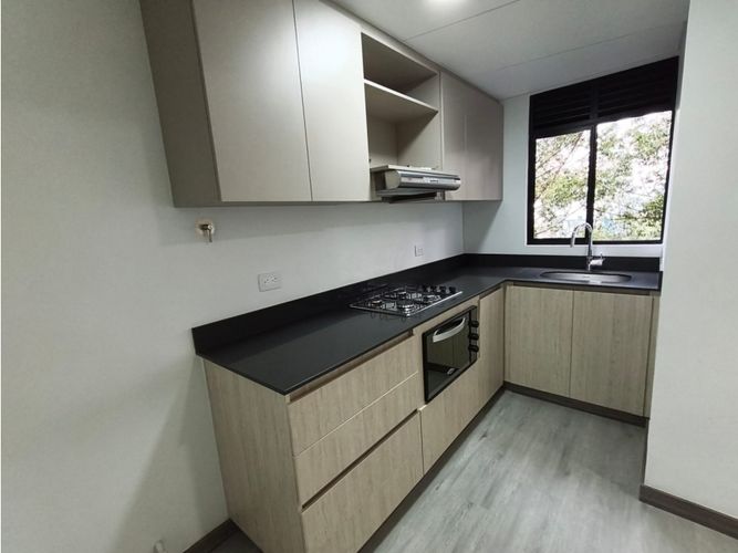 Apartamento de 3 alcobas en arriendo en Vía Las Palmas, Medellín, 80 m² · foto 9 de 24
