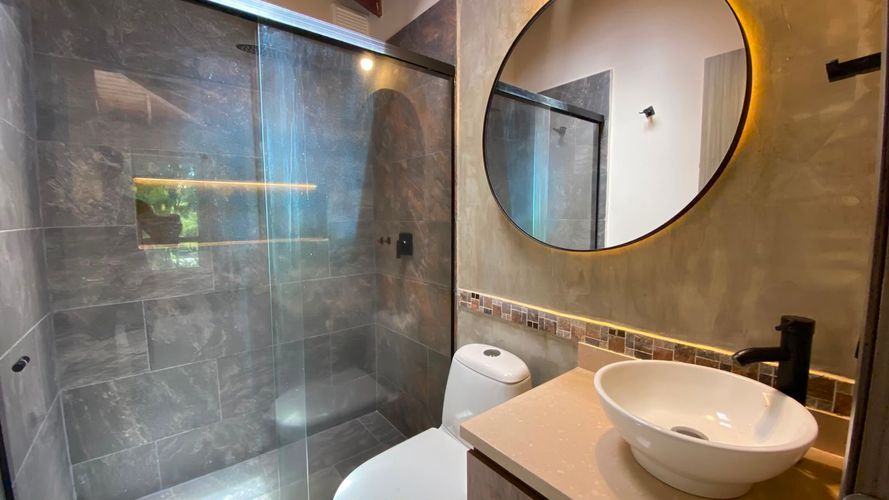 Casa de 4 alcobas en venta en Loma El Atravesado, Envigado, 250 m² · foto 17 de 20