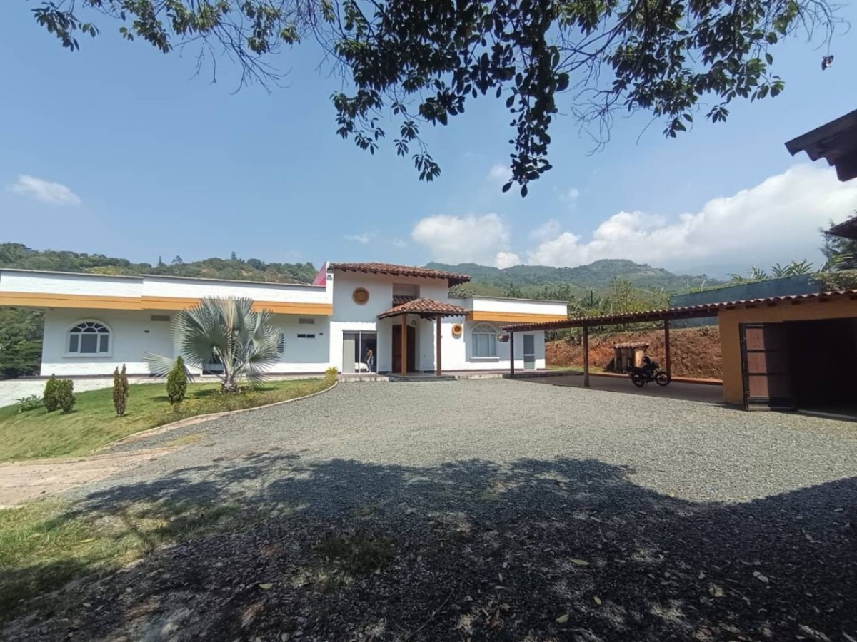 Casa en arriendo en La Reforma, Cali · foto 10 de 23