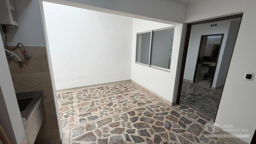 Local en arriendo en Laureles, Medellín, 120 m² · foto 2 de 13