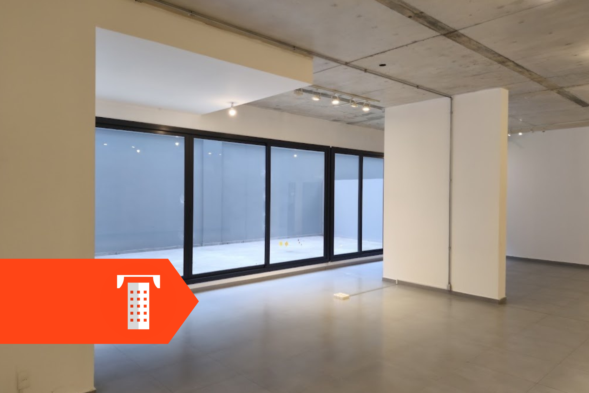 Alquiler Amplio Local Comercial Parque Rodo Con Depósito y Patio Tempo Rambla - RH-14517