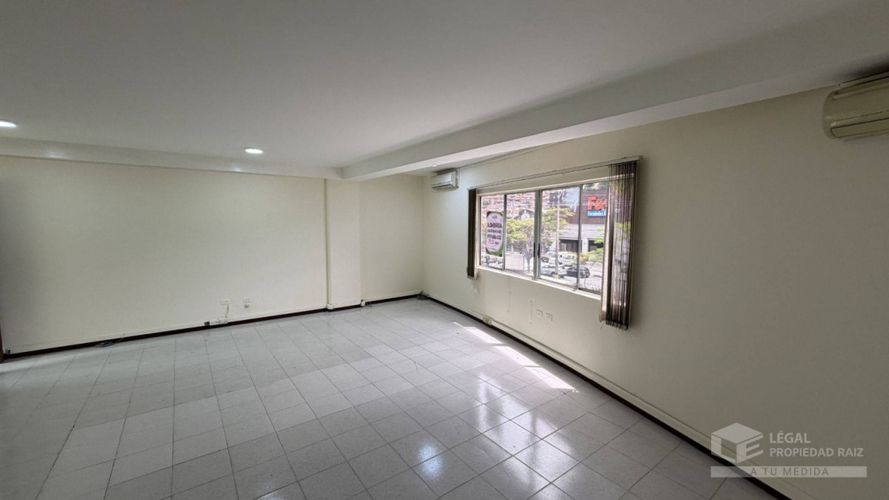 Local en arriendo en El Poblado, Medellín, 50 m² · foto 2 de 6