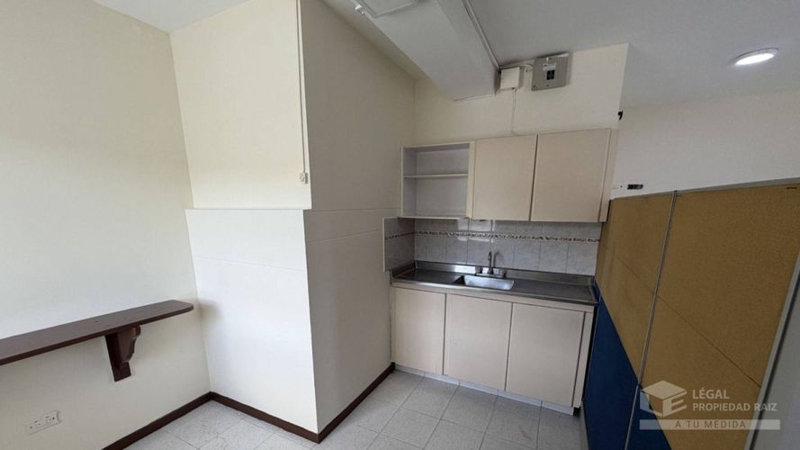 Local en arriendo en El Poblado, Medellín, 50 m² · foto 3 de 6