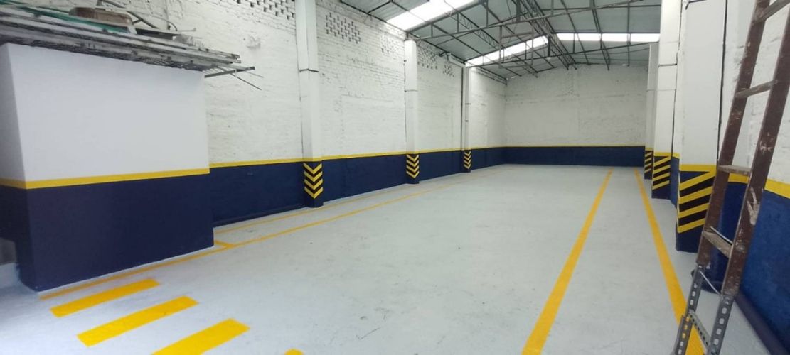 Bodega en venta en San Judas Tadeo I, Cali, 154 m² · foto 2 de 8