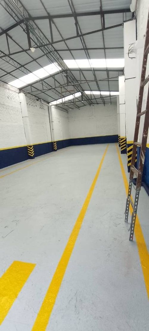 Bodega en venta en San Judas Tadeo I, Cali, 154 m² · foto 3 de 8