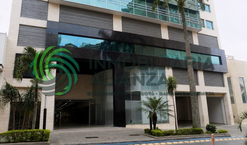 Oficina en venta en Sotomayor, Piedecuesta, 147 m² · foto 2 de 11