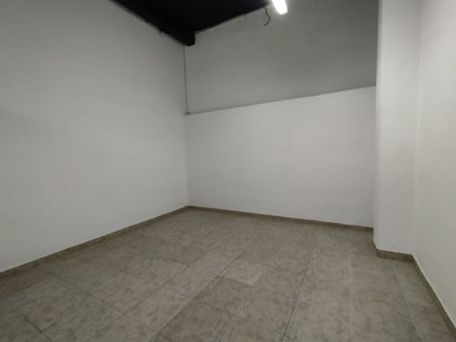 Bodega en arriendo en Campo Amor, Medellín, 1000 m² · foto 3 de 18
