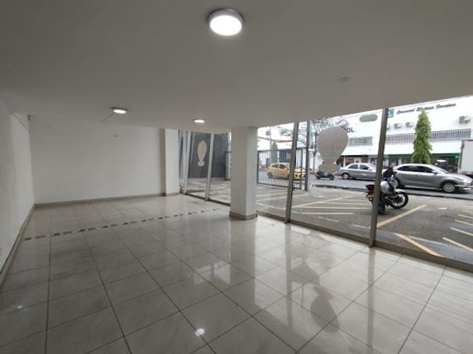 Bodega en arriendo en Campo Amor, Medellín, 1000 m² · foto 4 de 18