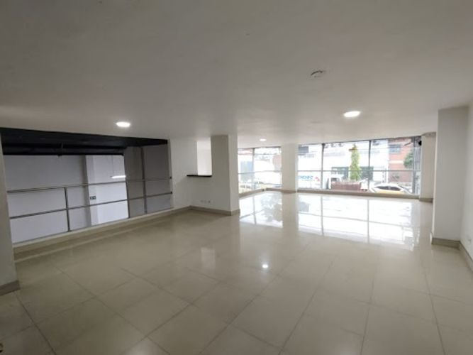 Bodega en arriendo en Campo Amor, Medellín, 1000 m² · foto 9 de 18