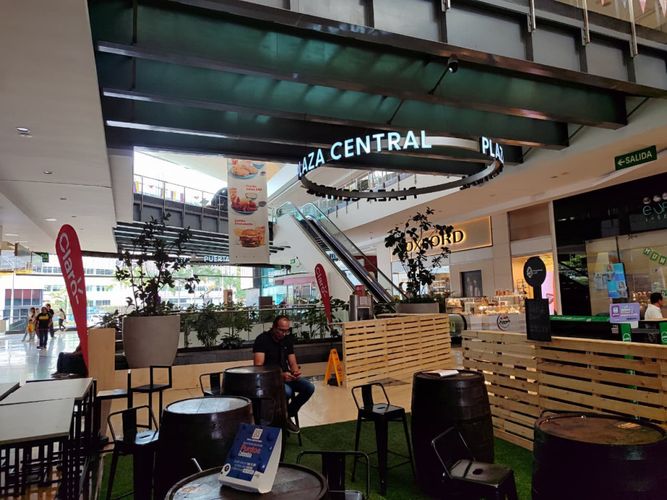 Local en venta en El Poblado, Medellín, 130 m² · foto 4 de 21