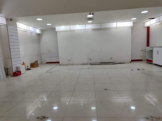 Local en venta en El Poblado, Medellín, 130 m² · foto 8 de 21