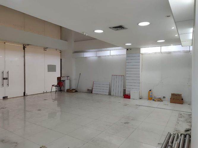 Local en venta en El Poblado, Medellín, 130 m² · foto 11 de 21