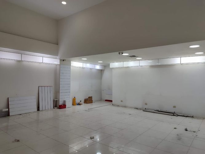 Local en venta en El Poblado, Medellín, 130 m² · foto 16 de 21