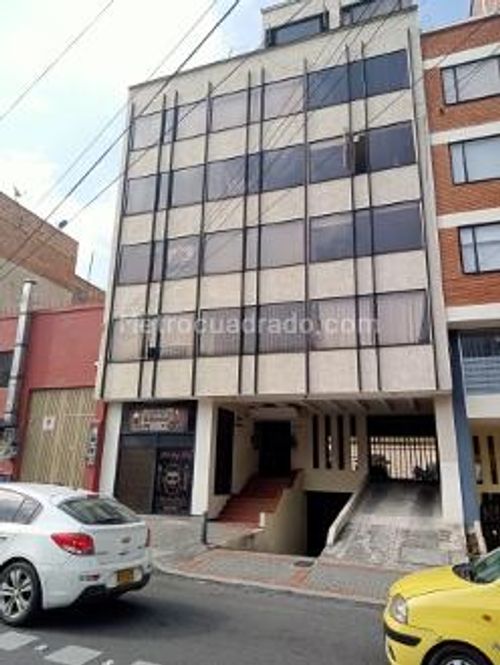 Apartaestudio en venta en Chapinero, Bogotá, 27 m² · foto 2 de 15