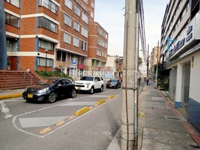 Apartaestudio en venta en Chapinero, Bogotá, 27 m² · foto 9 de 15