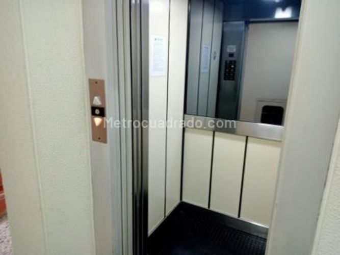 Apartaestudio en venta en Chapinero, Bogotá, 27 m² · foto 11 de 15