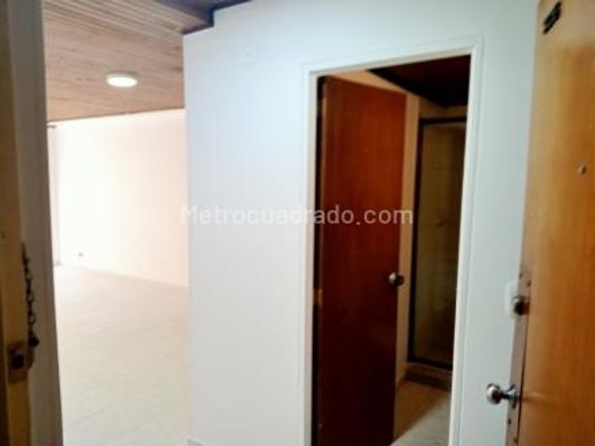 Apartaestudio en venta en Chapinero, Bogotá, 27 m² · foto 14 de 15