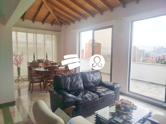 Apartamento de 2 alcobas en venta en Los Balsos, Medellín, 250 m² · foto 4 de 10