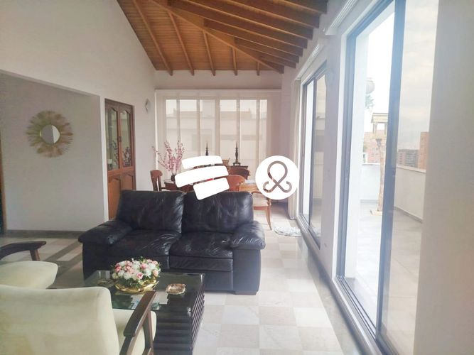 Apartamento de 2 alcobas en venta en Los Balsos, Medellín, 250 m² · foto 5 de 10
