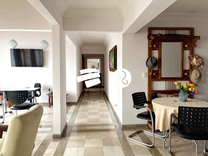 Apartamento de 2 alcobas en venta en Los Balsos, Medellín, 250 m² · foto 10 de 10