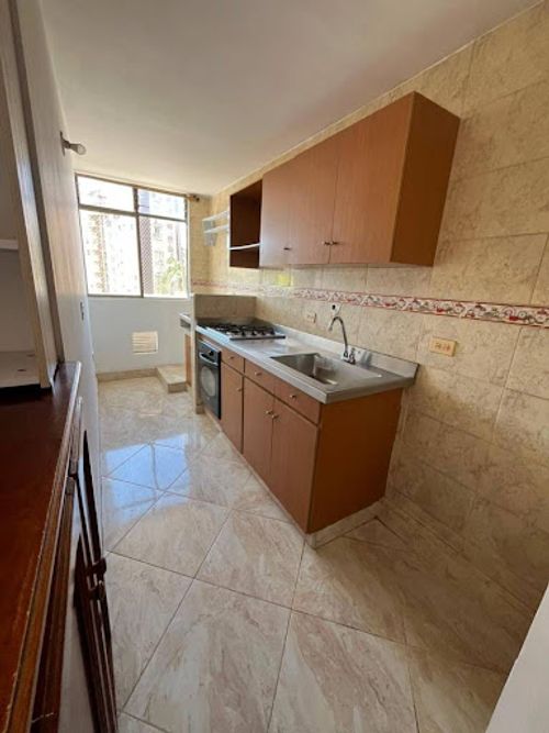 Apartamento de 3 alcobas en arriendo en El Rodeo, Medellín, 66 m² · foto 2 de 12