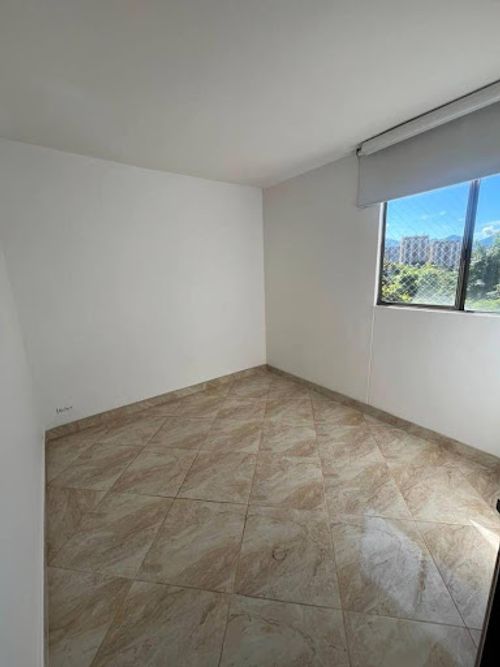 Apartamento de 3 alcobas en arriendo en El Rodeo, Medellín, 66 m² · foto 10 de 12