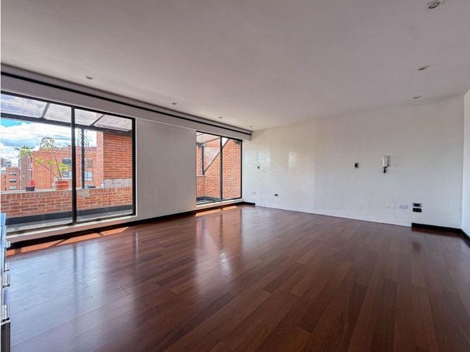 Apartamento de 3 alcobas en venta en San Patricio, Bogotá, 206 m² · foto 7 de 13