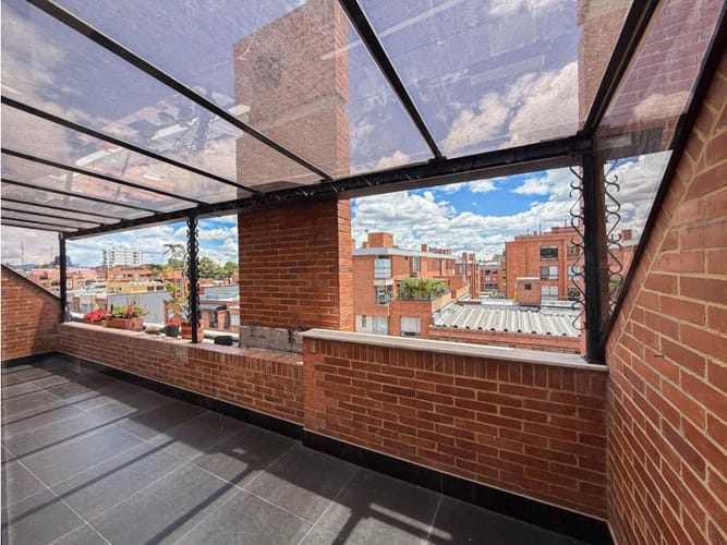 Apartamento de 3 alcobas en venta en San Patricio, Bogotá, 206 m² · foto 8 de 13