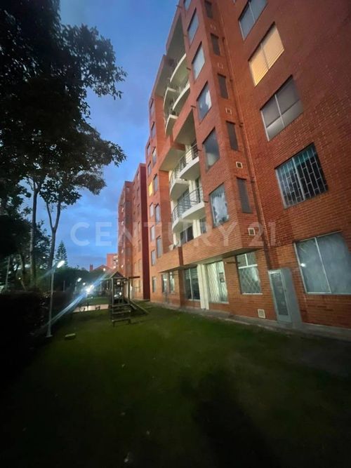 Apartamento de 3 alcobas en venta en Verbenal San Antonio, Bogotá, 62 m² · foto 2 de 11