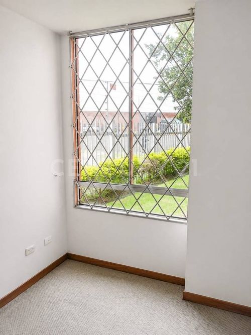 Apartamento de 3 alcobas en venta en Verbenal San Antonio, Bogotá, 62 m² · foto 7 de 11