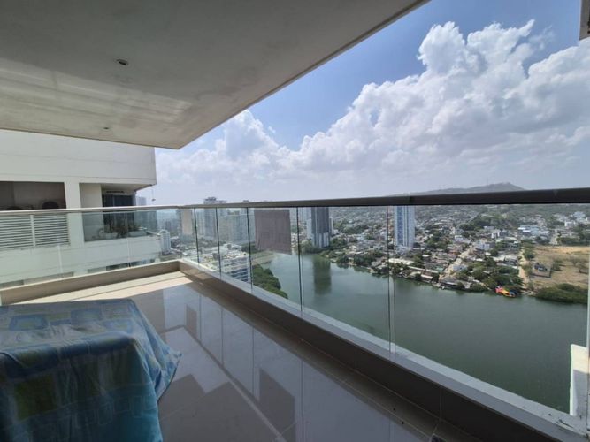 Apartamento de 3 alcobas en venta en El Cabrero, Cartagena, 145 m² · foto 4 de 17