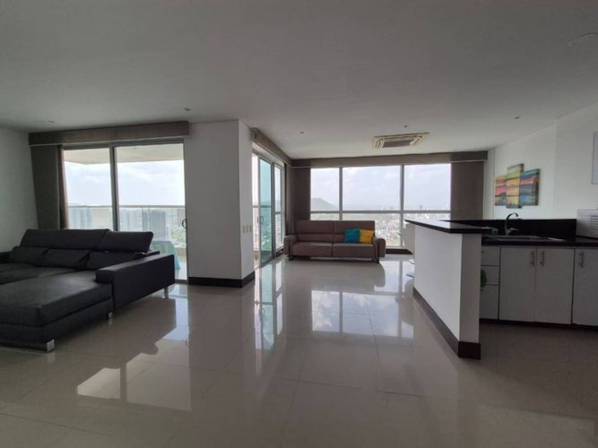 Apartamento de 3 alcobas en venta en El Cabrero, Cartagena, 145 m² · foto 6 de 17