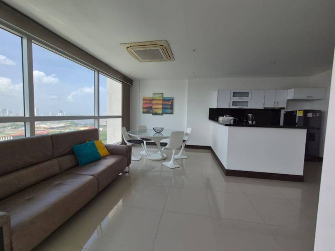 Apartamento de 3 alcobas en venta en El Cabrero, Cartagena, 145 m² · foto 7 de 17