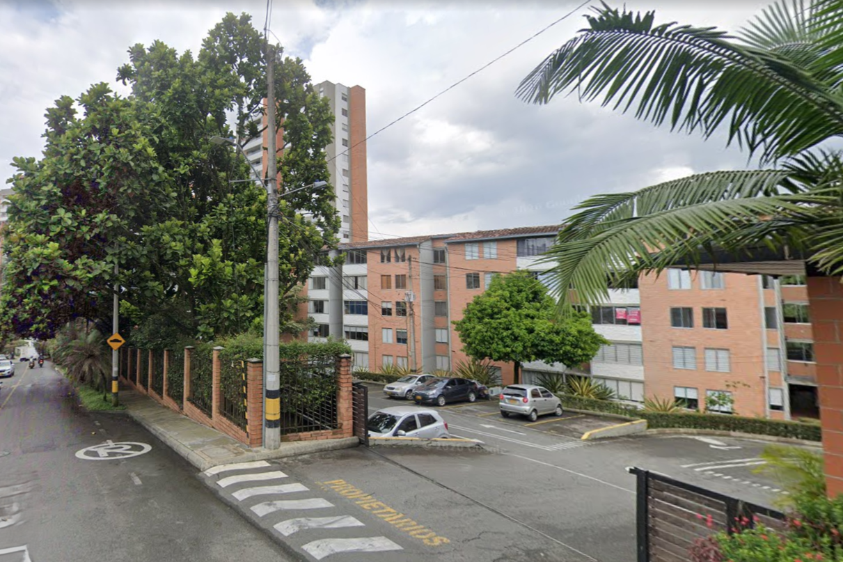 Apartamento en venta en Loma Del Esmeraldal, Envigado · foto 2 de 24