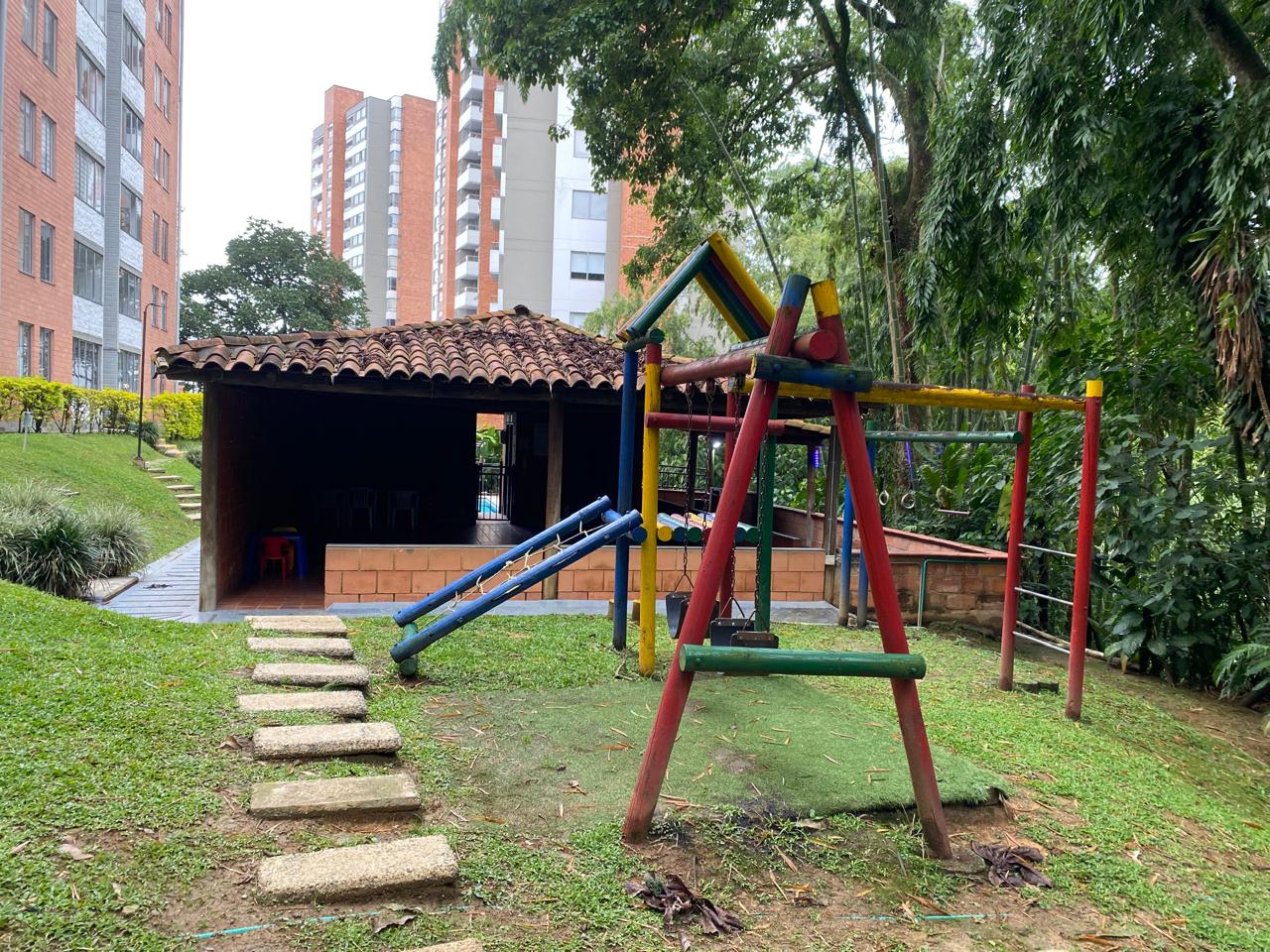 Apartamento en venta en Loma Del Esmeraldal, Envigado · foto 21 de 24